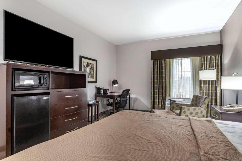 Best Western Oakdale Inn Ngoại thất bức ảnh