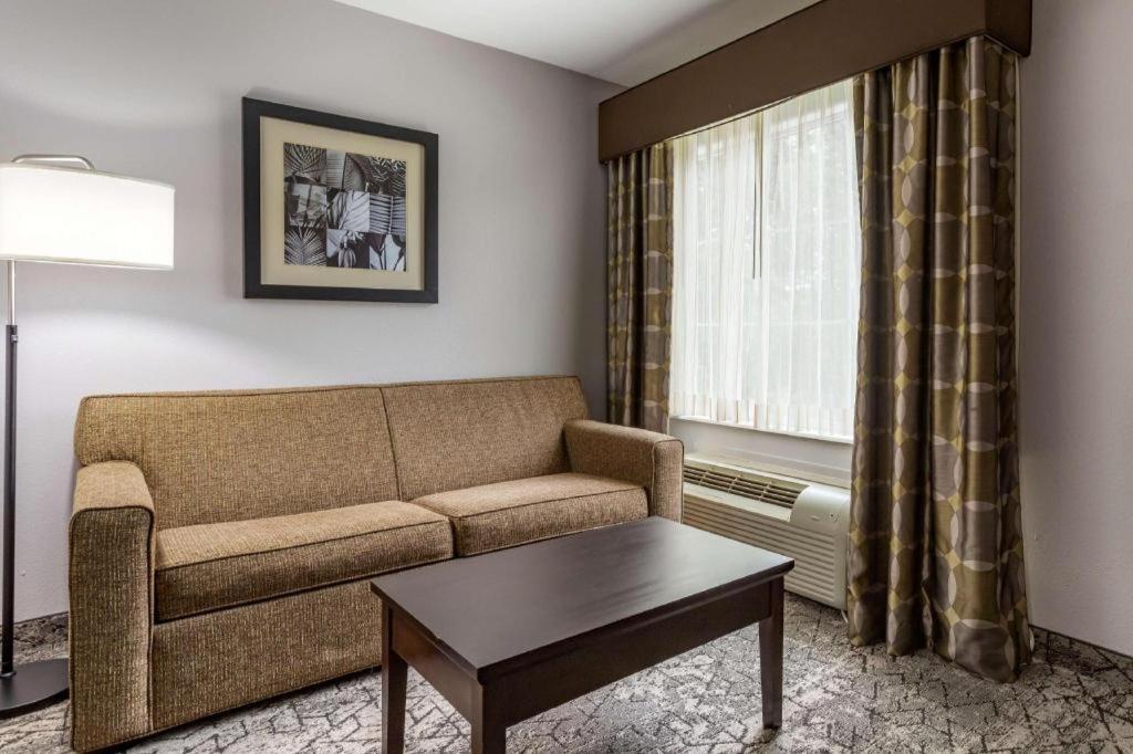 Best Western Oakdale Inn Ngoại thất bức ảnh