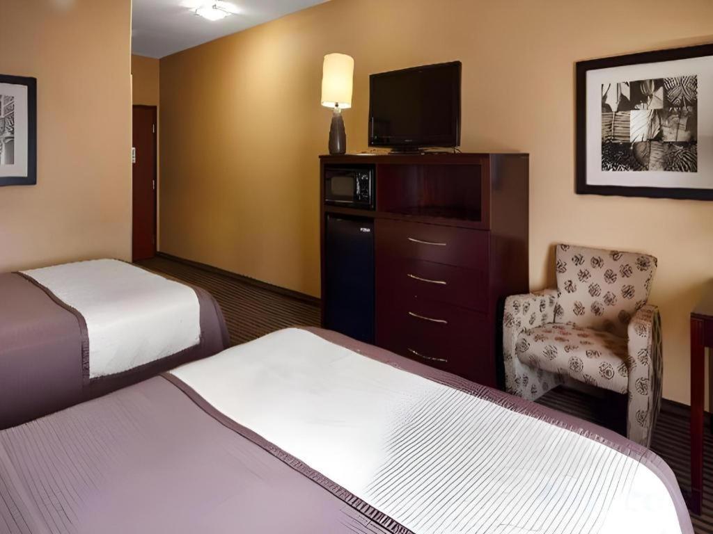 Best Western Oakdale Inn Ngoại thất bức ảnh