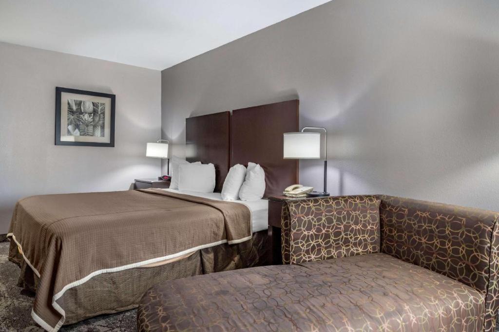 Best Western Oakdale Inn Ngoại thất bức ảnh