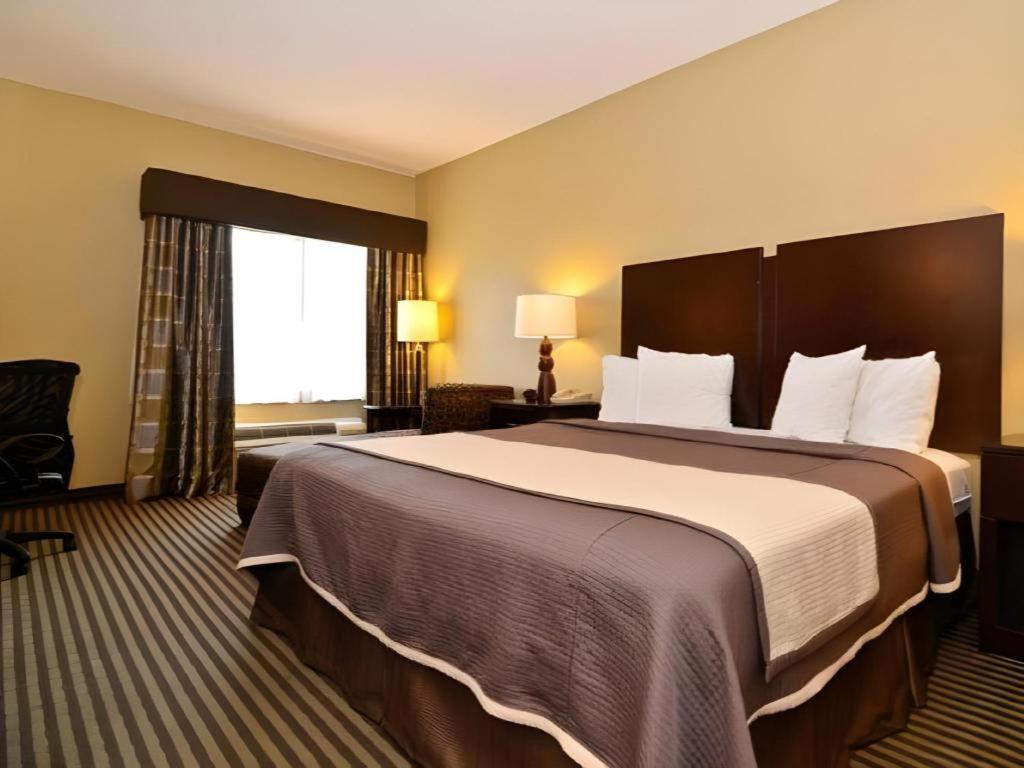 Best Western Oakdale Inn Ngoại thất bức ảnh
