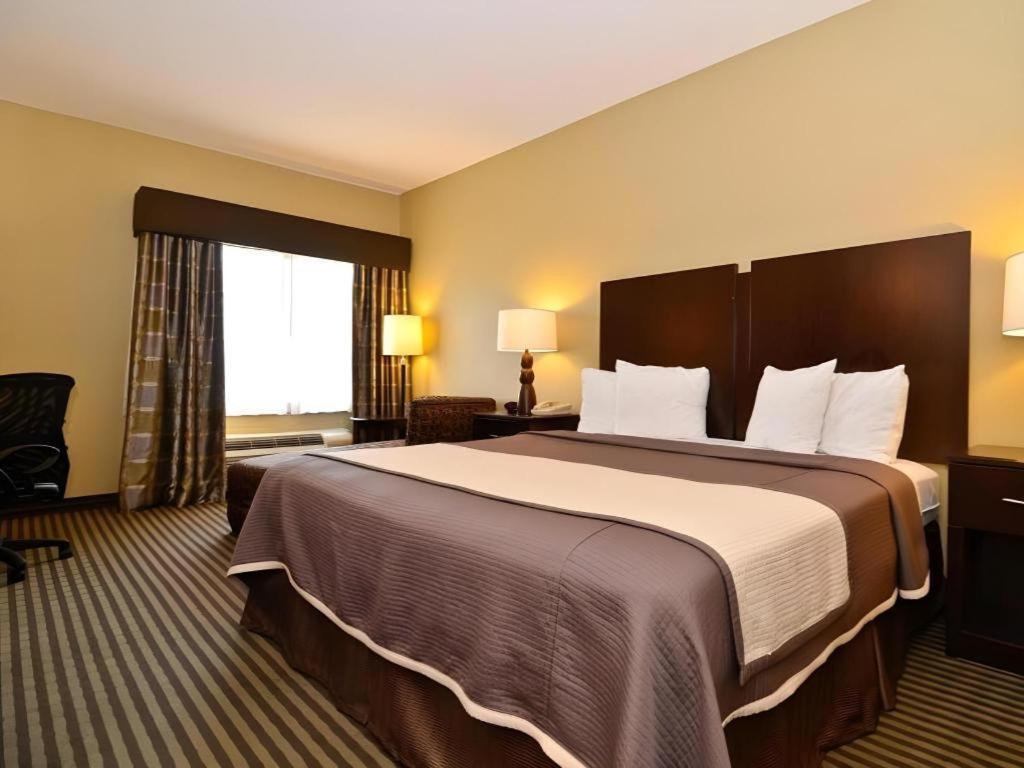 Best Western Oakdale Inn Ngoại thất bức ảnh